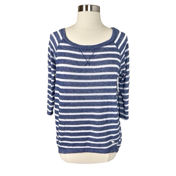 Ladies Abercrombie & Fitch Blue and White Striped Pullover 3/4 Sleeve Sweater XS - Picture 1 of 7